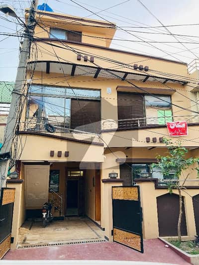 ائیرپورٹ ہاؤسنگ سوسائٹی - سیکٹر 4 ائیرپورٹ ہاؤسنگ سوسائٹی,راولپنڈی میں 4 کمروں کا 5 مرلہ مکان 1.95 کروڑ میں برائے فروخت۔ ائیرپورٹ ہاؤسنگ سوسائٹی - سیکٹر 4 ائیرپورٹ ہاؤسنگ سوسائٹی,راولپنڈی میں 4 کمروں کا 5 مرلہ مکان 1.95 کروڑ میں برائے فروخت۔