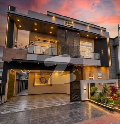 ٹاپ سٹی 1 اسلام آباد میں 5 کمروں کا 10 مرلہ مکان 3.9 کروڑ میں برائے فروخت۔