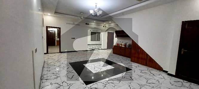 جی ۔ 15 اسلام آباد میں 7 کمروں کا 1 کنال زیریں پورشن 1.2 لاکھ میں کرایہ پر دستیاب ہے۔