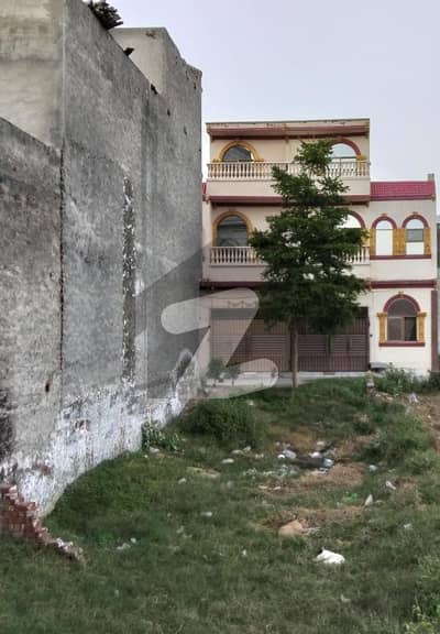 الخالق ریزیڈنشیا ہاؤسنگ سوسائٹی ڈیفینس روڈ,لاہور میں 3 کمروں کا 3 مرلہ مکان 95.0 لاکھ میں برائے فروخت۔