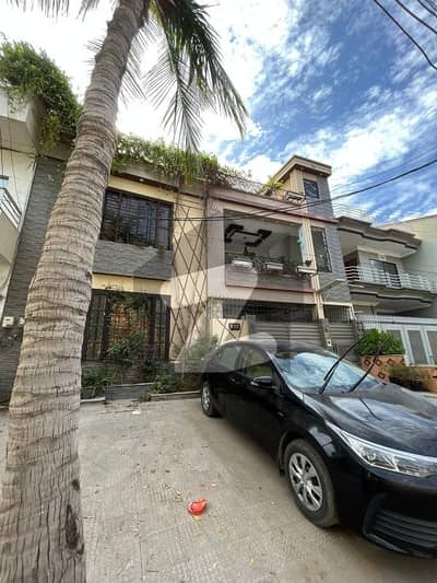 گلستانِ جوہر کراچی میں 7 کمروں کا 10 مرلہ مکان 7.75 کروڑ میں برائے فروخت۔