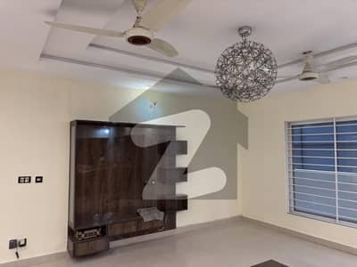 بحریہ گرینز۔ اوورسیز انکلیو بحریہ ٹاؤن فیز 8,بحریہ ٹاؤن راولپنڈی,راولپنڈی میں 3 کمروں کا 1 کنال زیریں پورشن 1.2 لاکھ میں کرایہ پر دستیاب ہے۔