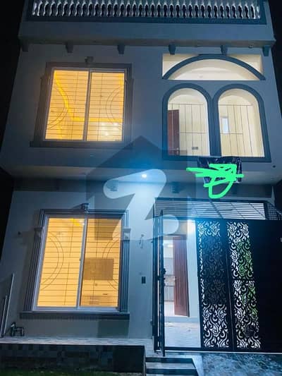 جوبلی ٹاؤن ۔ بلاک سی جوبلی ٹاؤن,لاہور میں 4 کمروں کا 3 مرلہ مکان 1.6 کروڑ میں برائے فروخت۔