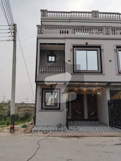 جوبلی ٹاؤن لاہور میں 4 کمروں کا 3 مرلہ مکان 1.45 کروڑ میں برائے فروخت۔