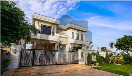 ڈی ایچ اے فیز 7 - بلاک کیو فیز 7,ڈیفنس (ڈی ایچ اے),لاہور میں 5 کمروں کا 1 کنال مکان 6.99 کروڑ میں برائے فروخت۔