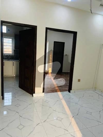 10 Marla Ground Floor For Rent