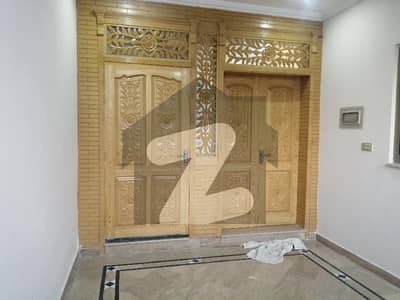 جی ۔ 13 اسلام آباد میں 5 کمروں کا 8 مرلہ مکان 4.9 کروڑ میں برائے فروخت۔