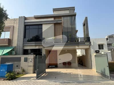 بحریہ آرچرڈ فیز 1 ۔ سینٹرل بحریہ آرچرڈ فیز 1,بحریہ آرچرڈ,لاہور میں 5 کمروں کا 10 مرلہ مکان 3.35 کروڑ میں برائے فروخت۔