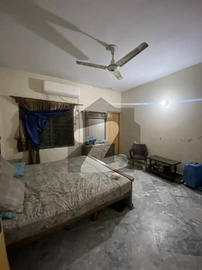 JOHAR TOWN PHASE 2 PORTION FOR RENT