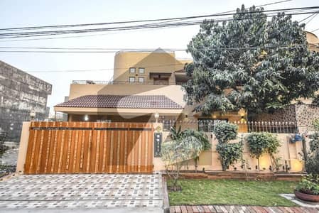 Beautiful 10 Marla Just Renovated Lower Portion In Wapda Town