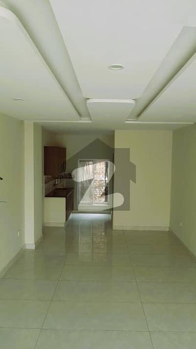 بحریہ ٹاؤن سیکٹر ای بحریہ ٹاؤن,لاہور میں 2 مرلہ دکان 38.0 ہزار میں کرایہ پر دستیاب ہے۔