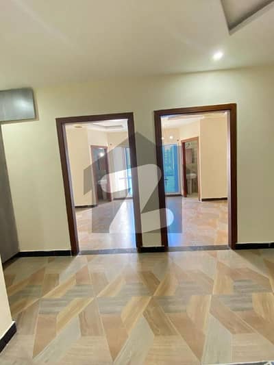 2 bed Furneshed apartment available for rent in Gulberg Greens Islamabad
