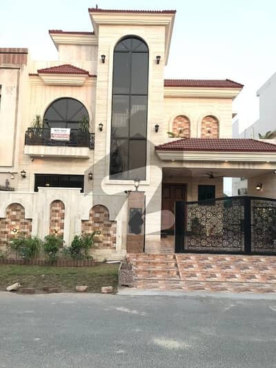 ڈی ایچ اے 11 رہبر فیز 1 ڈی ایچ اے 11 رہبر,لاہور میں 5 کمروں کا 10 مرلہ مکان 4.9 کروڑ میں برائے فروخت۔