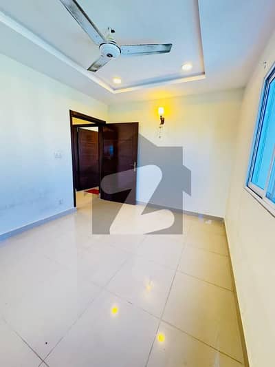 Gulberg Icon 2 Front Facing 2 Bedroom Available