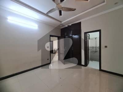 مارگلہ ٹاؤن اسلام آباد میں 2 کمروں کا 8 مرلہ زیریں پورشن 85.0 ہزار میں کرایہ پر دستیاب ہے۔