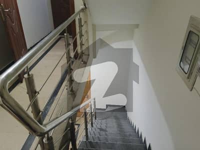 بحریہ ٹاؤن فیز 5 بحریہ ٹاؤن راولپنڈی,راولپنڈی میں 2 کمروں کا 16 مرلہ زیریں پورشن 60.0 ہزار میں کرایہ پر دستیاب ہے۔