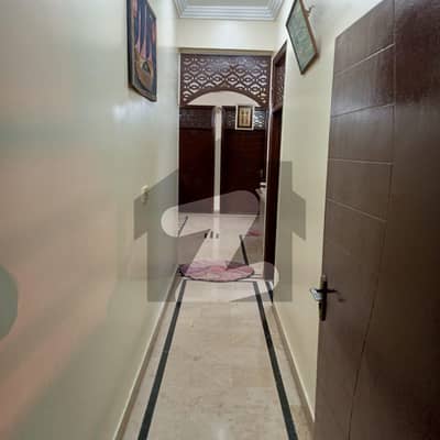 فیڈرل بی ایریا ۔ بلاک 12 فیڈرل بی ایریا,کراچی میں 9 کمروں کا 8 مرلہ مکان 7.0 کروڑ میں برائے فروخت۔