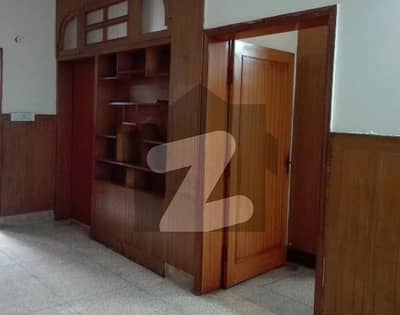 Single Storey 10 Marla House Available In Allama Iqbal Town For sale