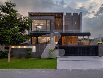 ڈی ایچ اے فیز 6 ڈیفنس (ڈی ایچ اے),لاہور میں 5 کمروں کا 1 کنال مکان 8.99 کروڑ میں برائے فروخت۔