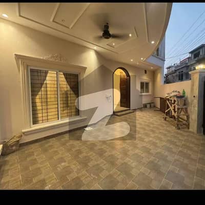 بسم اللہ ہاؤسنگ سکیم جی ٹی روڈ,لاہور میں 5 کمروں کا 7 مرلہ مکان 2.9 کروڑ میں برائے فروخت۔