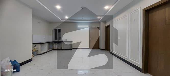 پی ای سی ایچ ایس جمشید ٹاؤن,کراچی میں 3 کمروں کا 8 مرلہ فلیٹ 3.75 کروڑ میں برائے فروخت۔