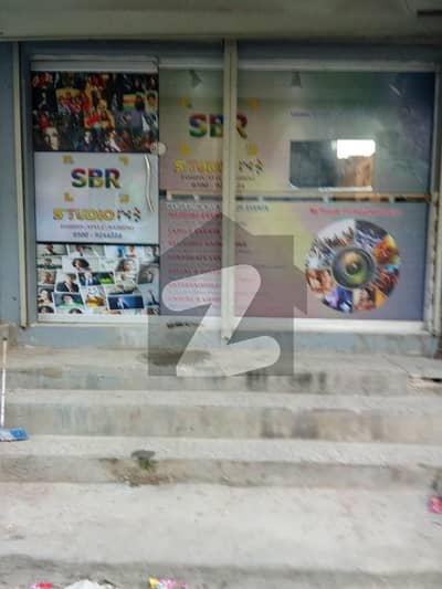 Aesthetic Shop Of 120 Square Feet For Rent Is Available