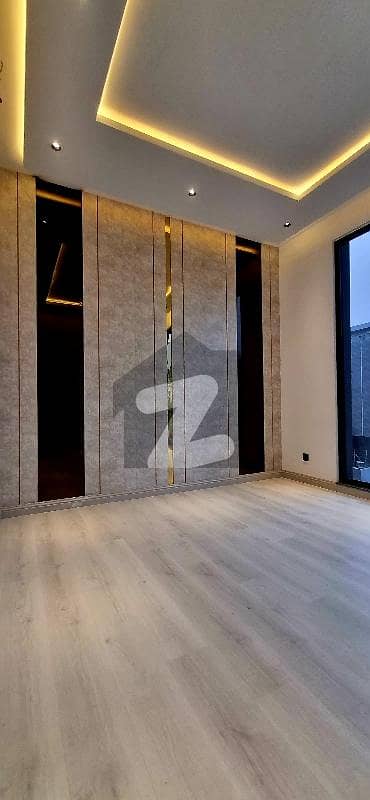 Allama Iqbal Town 10 Marla Upper Portion Up For rent