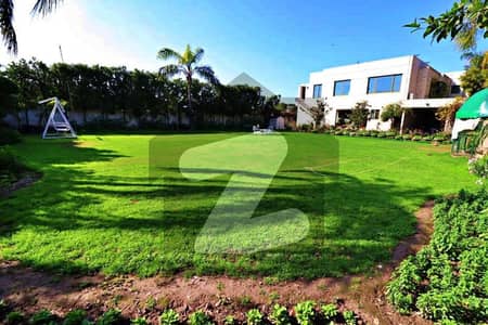 TOP LOCATION 4-KANAL ELEGANT AND FULLY MAINTAINED SUPER HOT LOCATED BUNGALOW IS AVAILABLE IN THE BEST BLOCK OF PHASE 5 NEAR RAYA DHA LAHORE ORIGINAL PICTURES ATTACHED.