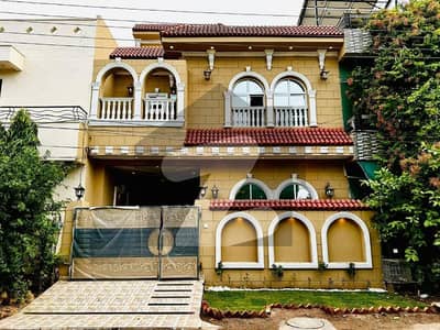 بینکرز ہاؤسنگ سوسائٹی - بلاک سی بینکرز کوآپریٹو ہاؤسنگ سوسائٹی,لاہور میں 5 کمروں کا 5 مرلہ مکان 2.36 کروڑ میں برائے فروخت۔