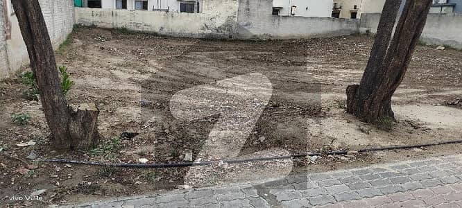 10 Marla Plot For Sale In Rafi Block Bahria Town Near To Ring Road Interchange , Near To Mosque , Near To Market , Near To Park Prime Location, Best For House Construction As Well As Investment