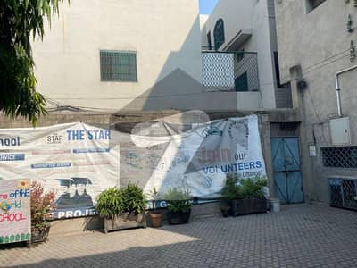 باغبانپورہ لاہور میں 11 مرلہ علاوہ 5.0 کروڑ میں برائے فروخت۔