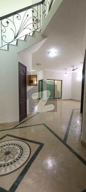 ڈی ایچ اے فیز 4 ڈیفنس (ڈی ایچ اے),لاہور میں 2 کمروں کا 1 کنال مکان 1.6 لاکھ میں کرایہ پر دستیاب ہے۔