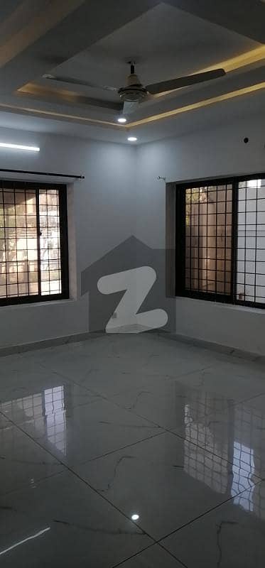 جی ۔ 13 اسلام آباد میں 4 کمروں کا 4 مرلہ مکان 1.1 لاکھ میں کرایہ پر دستیاب ہے۔