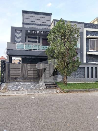 سٹی ہاؤسنگ سوسائٹی - بلاک سی سٹی ہاؤسنگ سوسائٹی,سیالکوٹ میں 5 کمروں کا 10 مرلہ مکان 1.05 لاکھ میں کرایہ پر دستیاب ہے۔