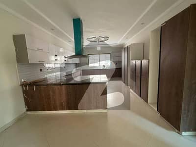 پاک عرب ہاؤسنگ سوسائٹی لاہور میں 5 کمروں کا 10 مرلہ مکان 1.55 لاکھ میں کرایہ پر دستیاب ہے۔