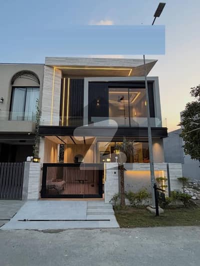5 MARLA ELEGANT AND FULLY MAINTAINED SUPER HOT LOCATED BUNGALOW IS AVAILABLE IN THE BEST BLOCK OF DHA LAHORE.