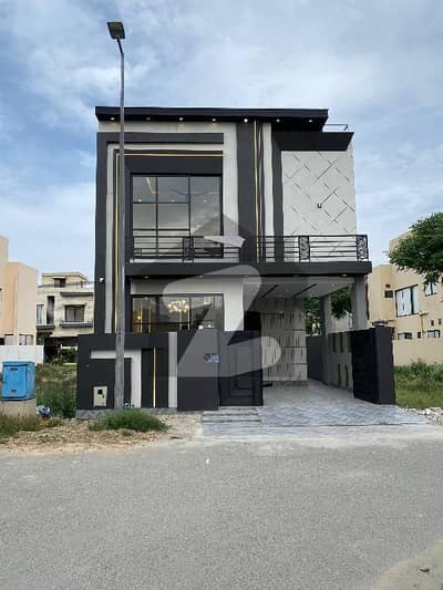 ڈی ایچ اے 11 رہبر سیکٹر 2 ڈی ایچ اے 11 رہبر,لاہور میں 3 کمروں کا 5 مرلہ مکان 2.75 کروڑ میں برائے فروخت۔