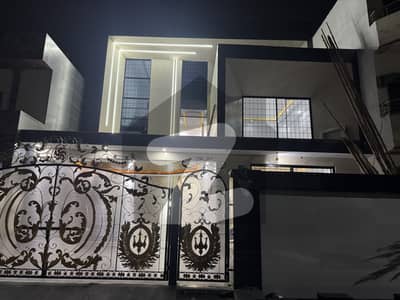 Brand new 3 floors fully covered modern design house