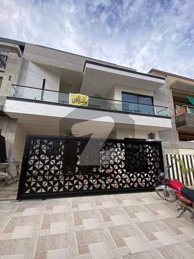 Affordable House Available For sale In B-17