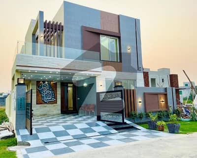 A Prime Location 10 Marla House In Lahore Is On The Market For rent