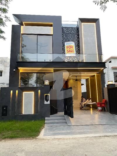 ڈی ایچ اے 11 رہبر سیکٹر 2 ڈی ایچ اے 11 رہبر,لاہور میں 3 کمروں کا 5 مرلہ مکان 3.0 کروڑ میں برائے فروخت۔