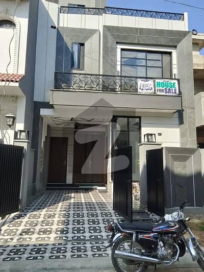 Your Dream 5 Marla House Is Available In Formanites Housing Scheme - Block J