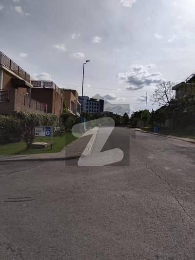 ڈی ایچ اے فیز 2 - سیکٹر جی ڈی ایچ اے ڈیفینس فیز 2,ڈی ایچ اے ڈیفینس,اسلام آباد میں 1 کنال رہائشی پلاٹ 4.3 کروڑ میں برائے فروخت۔