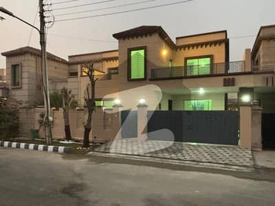 عسکری 11 ۔ سیکٹر اے عسکری 11,عسکری,لاہور میں 4 کمروں کا 12 مرلہ مکان 5.75 کروڑ میں برائے فروخت۔ عسکری 11 ۔ سیکٹر اے عسکری 11,عسکری,لاہور میں 4 کمروں کا 12 مرلہ مکان 5.75 کروڑ میں برائے فروخت۔