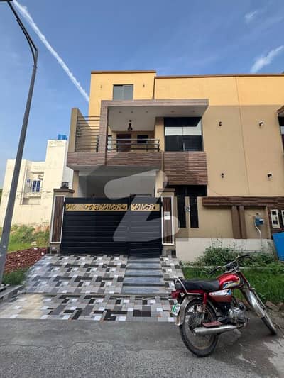 DAWOOD RESIDENCY 5 MARLA USED HOUSE FOR SALE