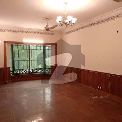 ایف ۔ 10 اسلام آباد میں 5 کمروں کا 1 کنال مکان 25.0 کروڑ میں برائے فروخت۔