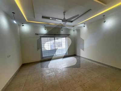 ڈی ایچ اے ڈیفینس فیز 2 ڈی ایچ اے ڈیفینس,اسلام آباد میں 1 کمرے کا 4 مرلہ فلیٹ 36.0 ہزار میں کرایہ پر دستیاب ہے۔