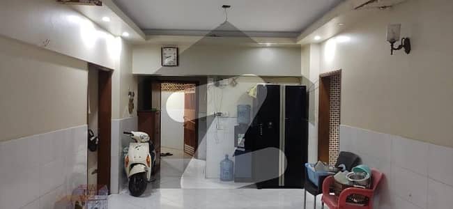 ڈی ایچ اے فیز 7 ڈی ایچ اے ڈیفینس,کراچی میں 4 کمروں کا 12 مرلہ مکان 2.8 لاکھ میں کرایہ پر دستیاب ہے۔