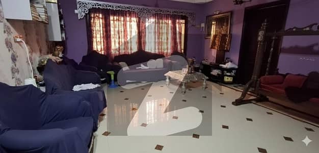 ڈی ایچ اے فیز 5 ڈی ایچ اے ڈیفینس,کراچی میں 6 کمروں کا 1 کنال مکان 12.25 کروڑ میں برائے فروخت۔