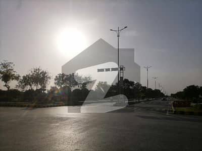 ڈی ایچ اے فیز 6 - بلاک کے فیز 6,ڈیفنس (ڈی ایچ اے),لاہور میں 1 کنال رہائشی پلاٹ 7.25 کروڑ میں برائے فروخت۔